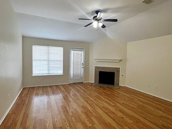 5th image of 2807 Bluefield Ln