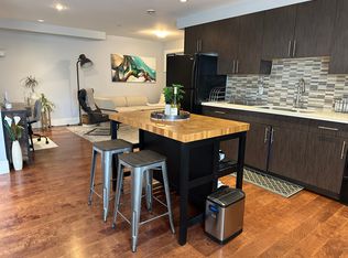 3603 Triumph St, Vancouver, BC V5K1V2