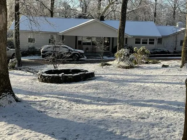 110 Robin Hood Trl, Lookout Mountain, GA 30750