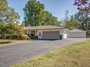 660 W Swan St, Springfield, MO 65807