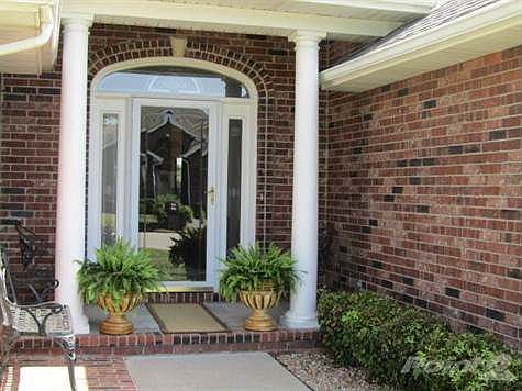 Lovely landscaped entry
