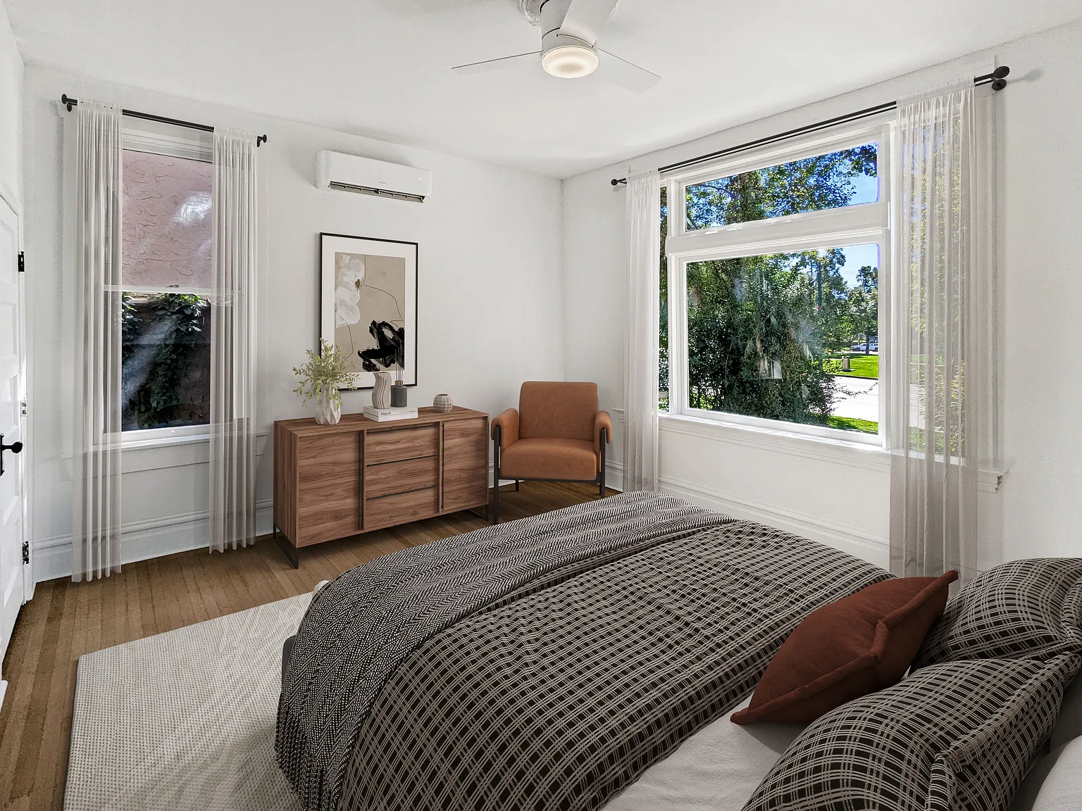 3 bed, 1100 sqft, $1,950 — Photo 4