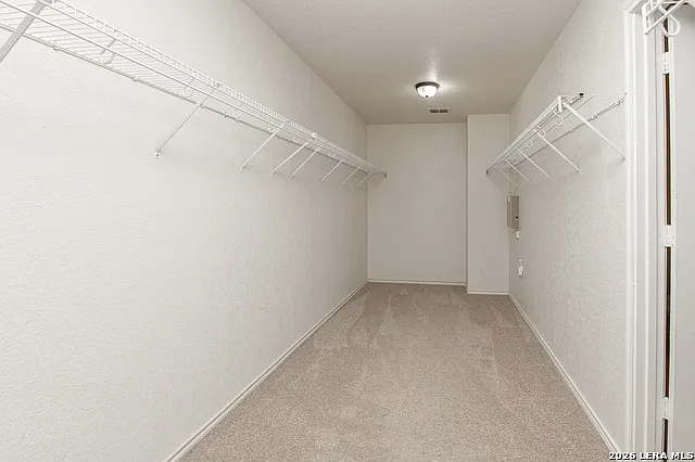 655 Northlake Dr — Photo 44