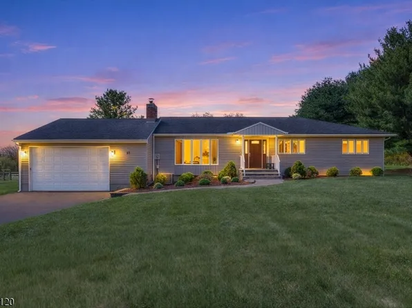 33 Hog Hollow Rd, Alexandria Twp., NJ 08867