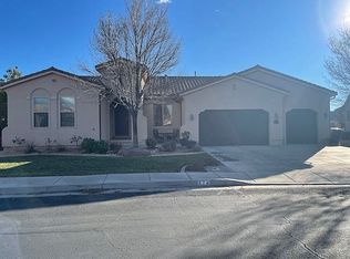 372 E Paris Dr, St George, UT 84790