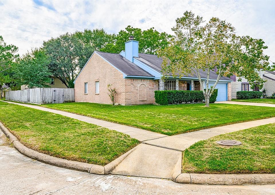 1st image of 22703 Braken Manor Ln