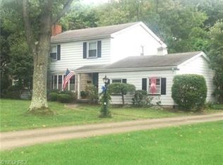 2411 Ridgeview Ln, Youngstown, OH 44514