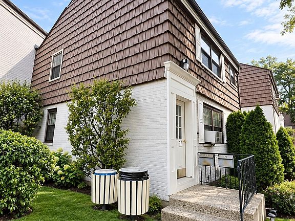 2nd image of 67-37 136th St #B
