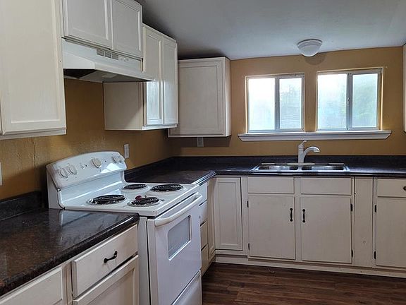 4th image of 1322 S C St #24