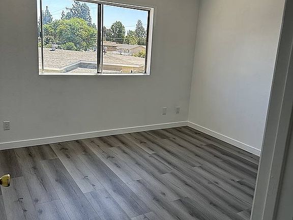 4th image of 9201 Chapman Ave