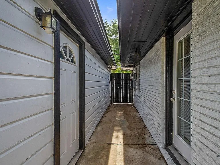 5037 W 43rd St — Photo 30