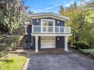 1 Bittersweet Ln, Portage, IN 46368