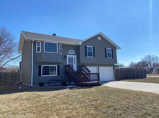 411 Forest Dr, Norfolk, NE 68701