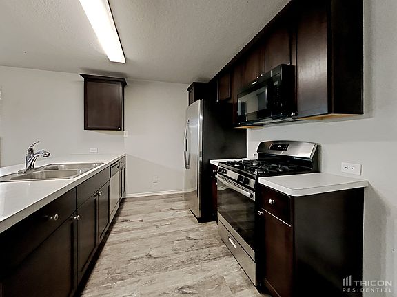 4th image of 9807 Marbach Brk