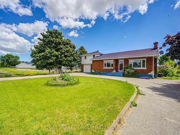 5th image of 84 McDowell Rd E