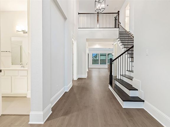 Brookdale D foyer