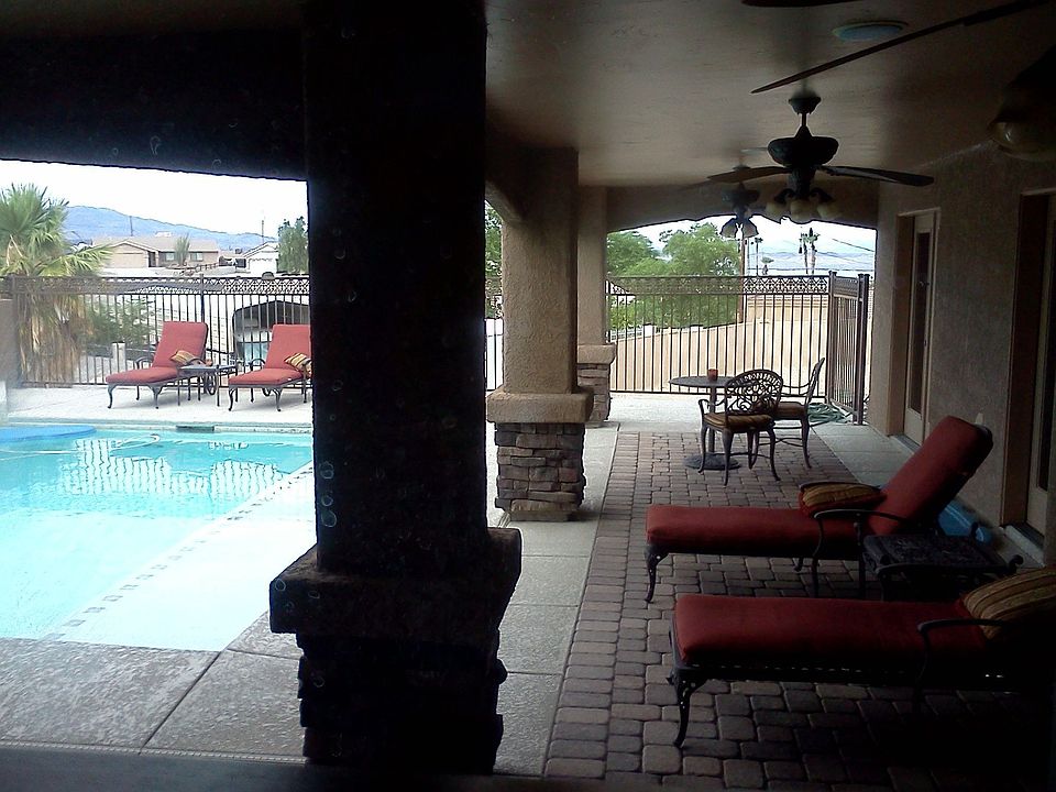 1st image of 2562 Beverly Glen Dr