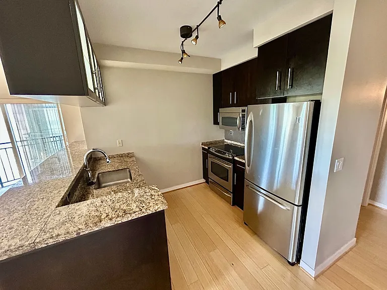 1026 NE 65th St #506 — Photo 5