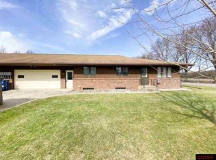 785 Birch Ave, Gibbon, MN 55335
