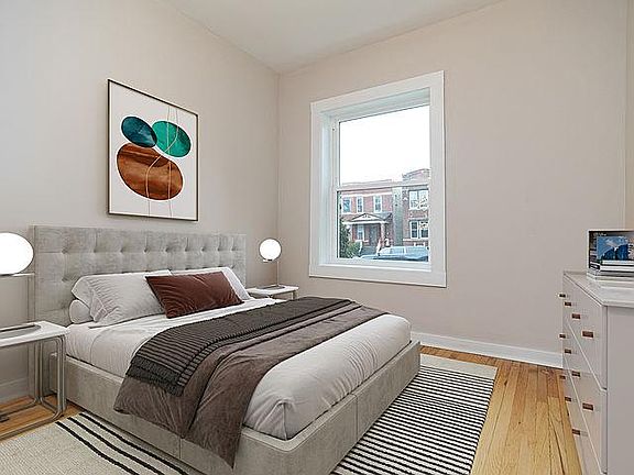 4th image of 3605 N Oakley Ave #3F