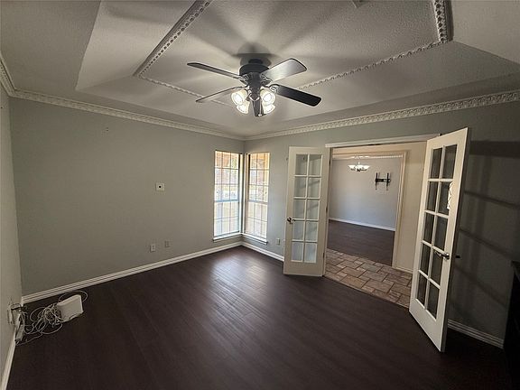 3rd image of 2809 Sarah Dr