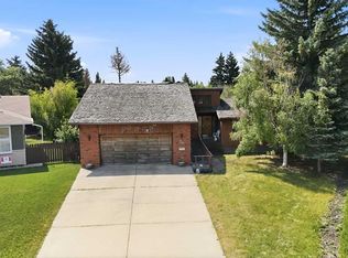 24 NE Brookes Cres, Red Deer, AB T4R1L9