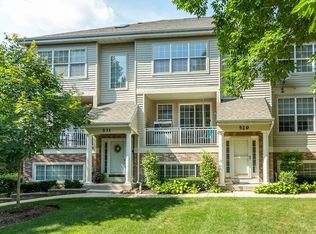 529 Pheasant Trl, Saint Charles, IL 60174