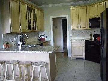 3rd image of 819 Norfolk Green Cir
