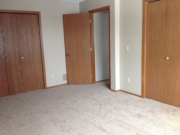 2nd image of 3335 Berwood Ct W