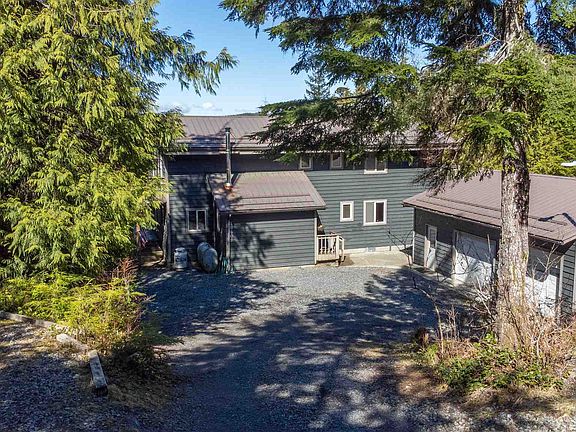 3rd image of 16409 Waterfall Rd