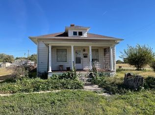 707 Saint Marys St, Ellis, KS 67637