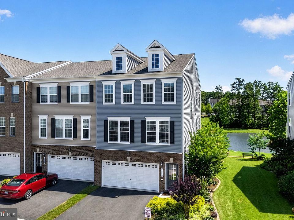 1st image of 8962 Englewood Farms Dr