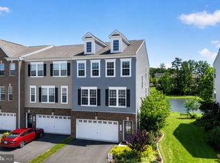 8962 Englewood Farms Dr, Manassas, VA 20112