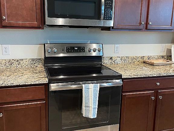 4th image of 16904 Vardon Ter Unit 106
