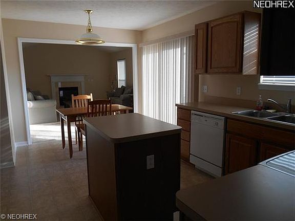 3rd image of 5616 Birchwood Dr