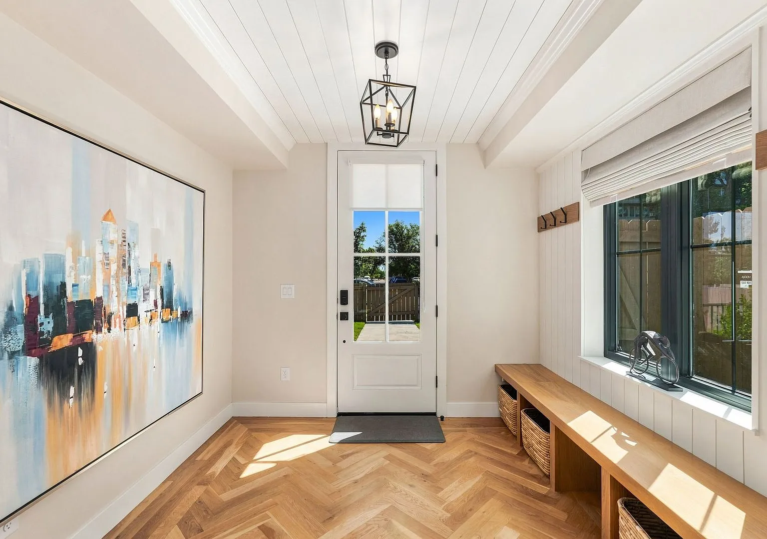 Luxury 5BD, 4BA Sloan's Lake Home with Rooftop Deck and 2-Car Garage — Photo 3