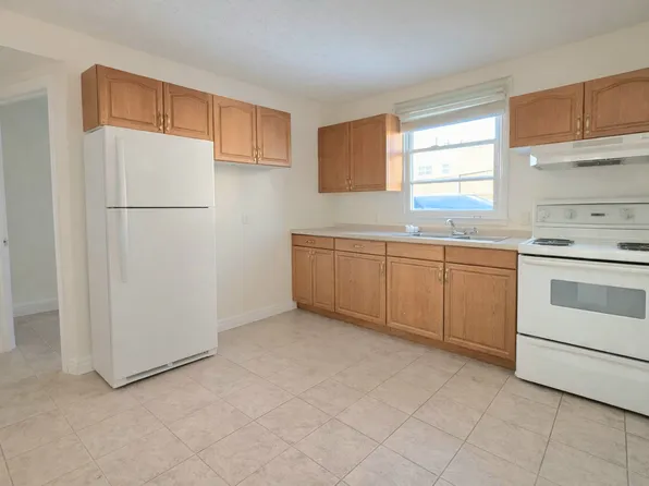 75 Douglas Ave, Fredericton, NB E3A 2N6
