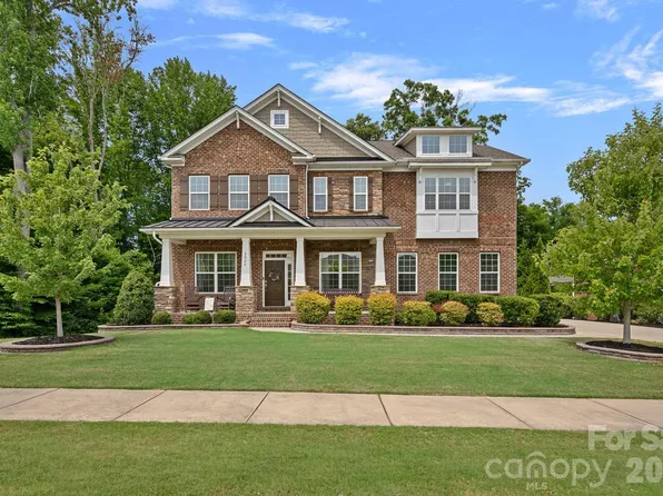 2026 Sweet William Dr, Harrisburg, NC 28075