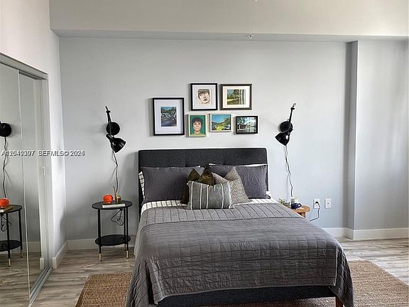 4th image of 133 NE 2nd Ave APT 915