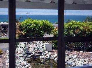 98643 Camellia Dr, Brookings, OR 97415