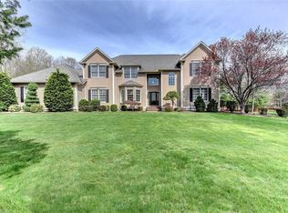 82 Pheasant Run, North Kingstown, RI 02852
