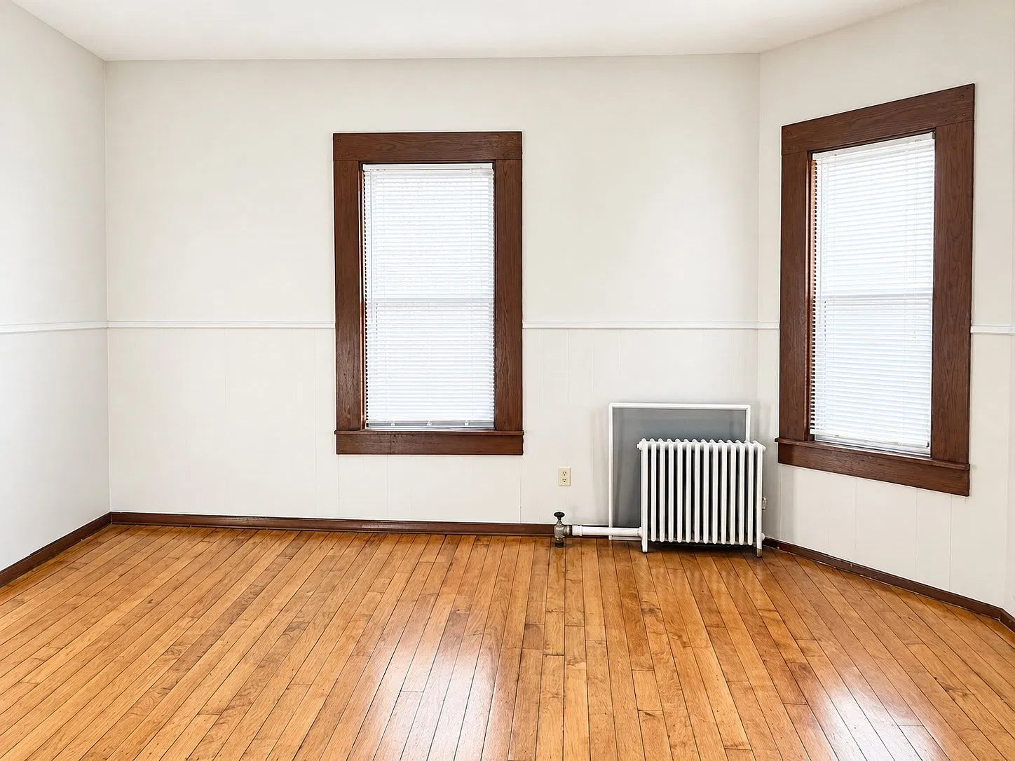2 bed, 1.0 bath, 700 sqft, $2,500 — Photo 3