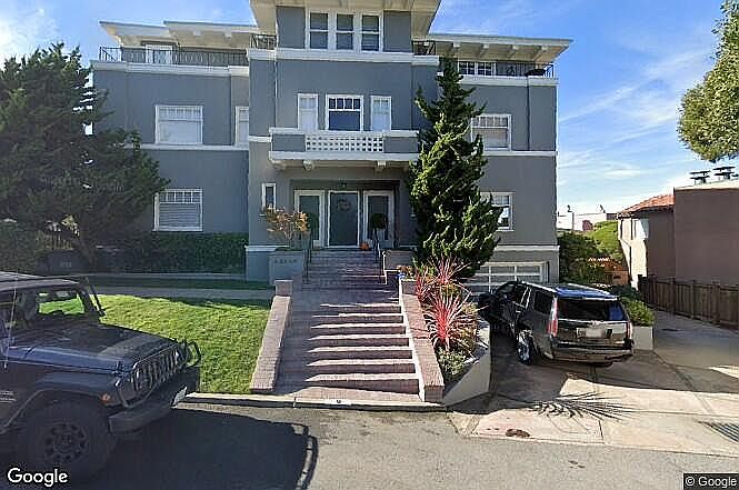 1st image of 8 Sea Cliff Ave