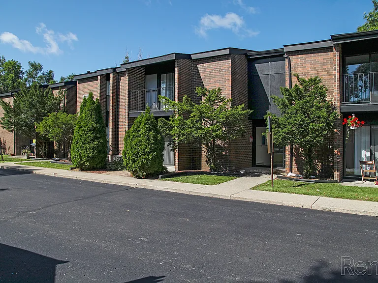 LaFonda Apartments — Photo 43