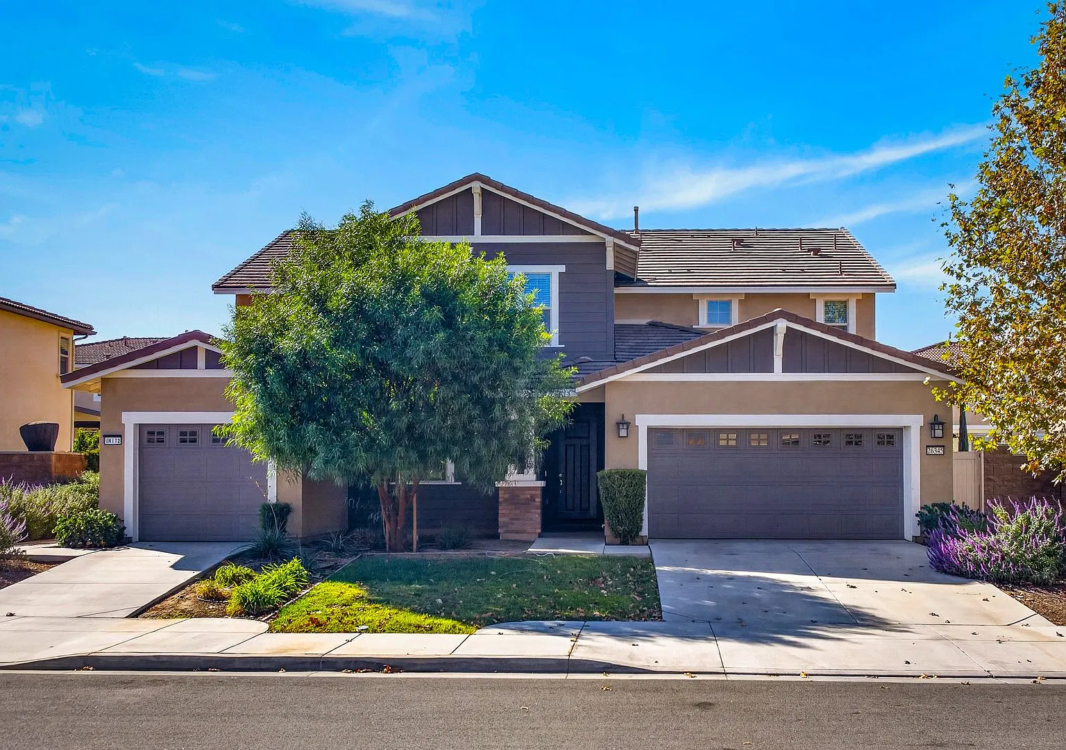Spacious Newer 4-Bed 3 1/2-Bath Plus Loft Home in Citrus Trails — Photo 1