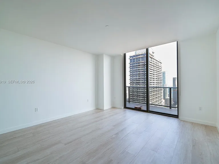 45 SW 9th St #4906 — Photo 29