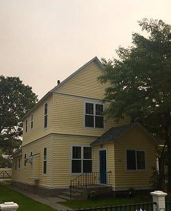 2nd image of 309 S Yellowstone St