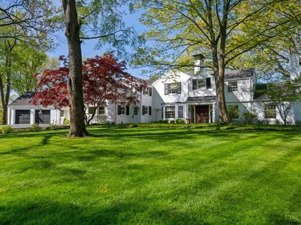 546 Woodbrook Ln, Cincinnati, OH 45215