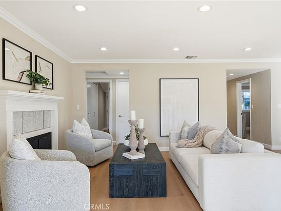 3rd image of 27569 Longhill Dr