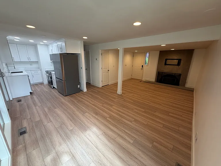 1825 S Foothill Dr — Photo 11